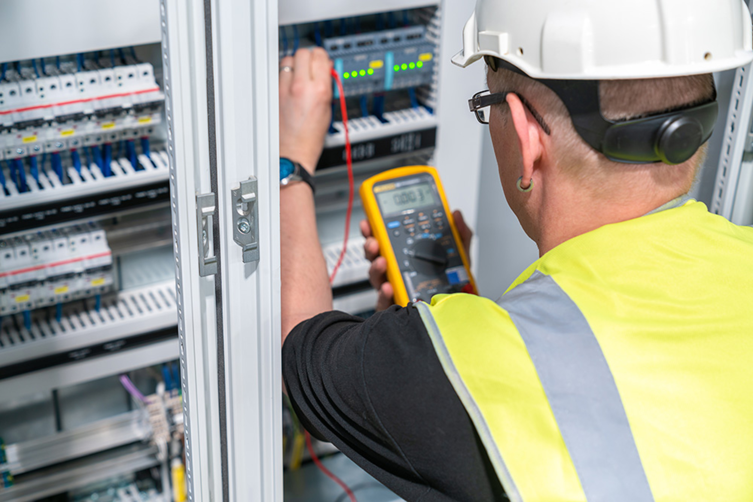 Elektroanlagen-Kontrolle bei elektro wi GmbH in Pleystein