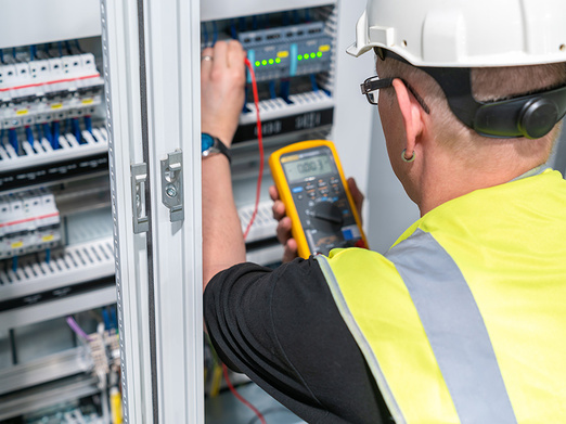 Elektroanlagen-Kontrolle bei elektro wi GmbH in Pleystein