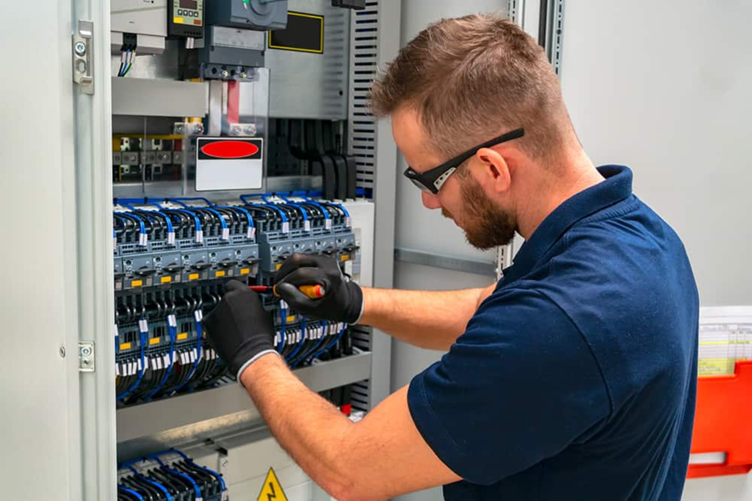 Ausbildung als Elektroniker für Energie- und Gebäudetechnik (m/w/d) bei elektro wi GmbH in Pleystein