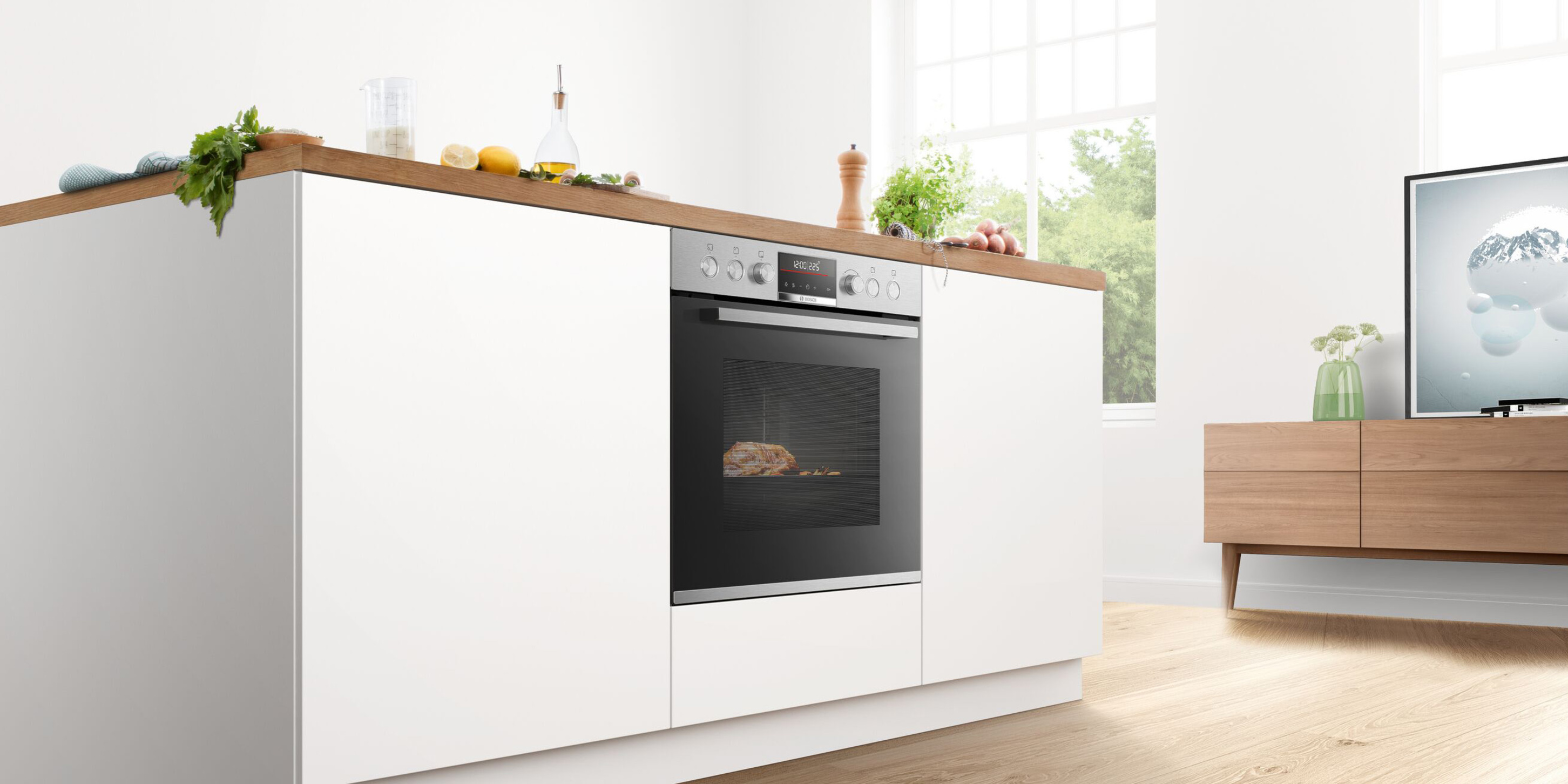 Backöfen und Herdsets bei elektro wi GmbH in Pleystein